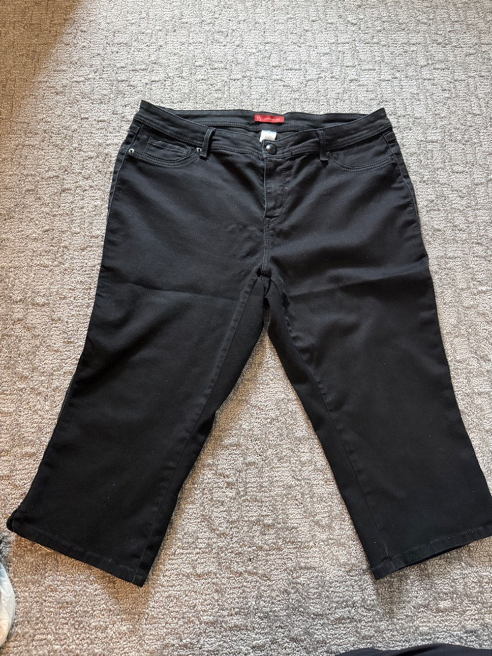 Black Cropped Jeans